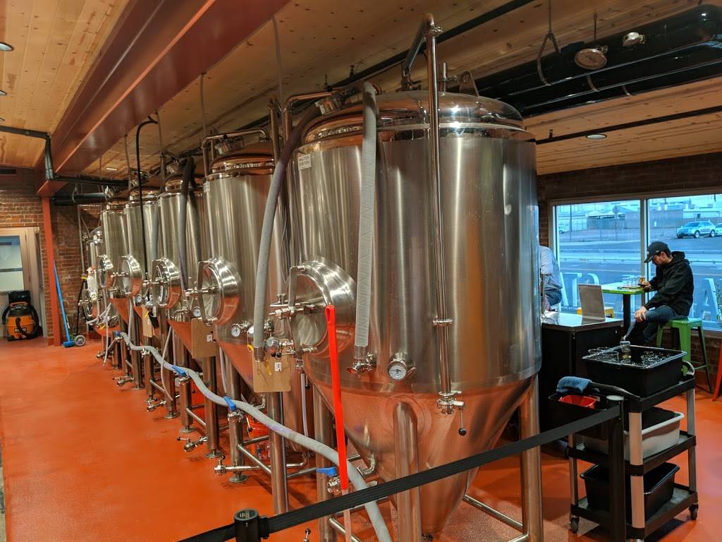 Walter Station | restaurant | 4056 E Washington St, Phoenix, AZ 85034, USA | 6023688402 OR +1 602-368-8402