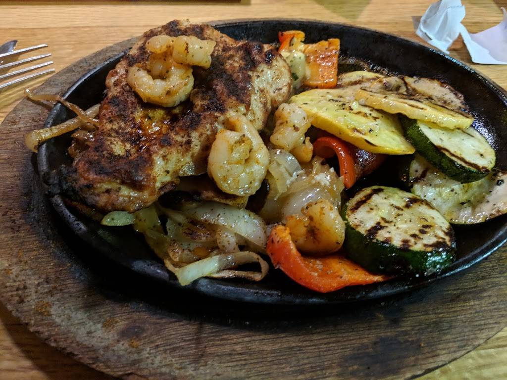 Applebees Grill + Bar | restaurant | 11A Allstate Rd, Dorchester, MA 02125, USA | 6174427139 OR +1 617-442-7139