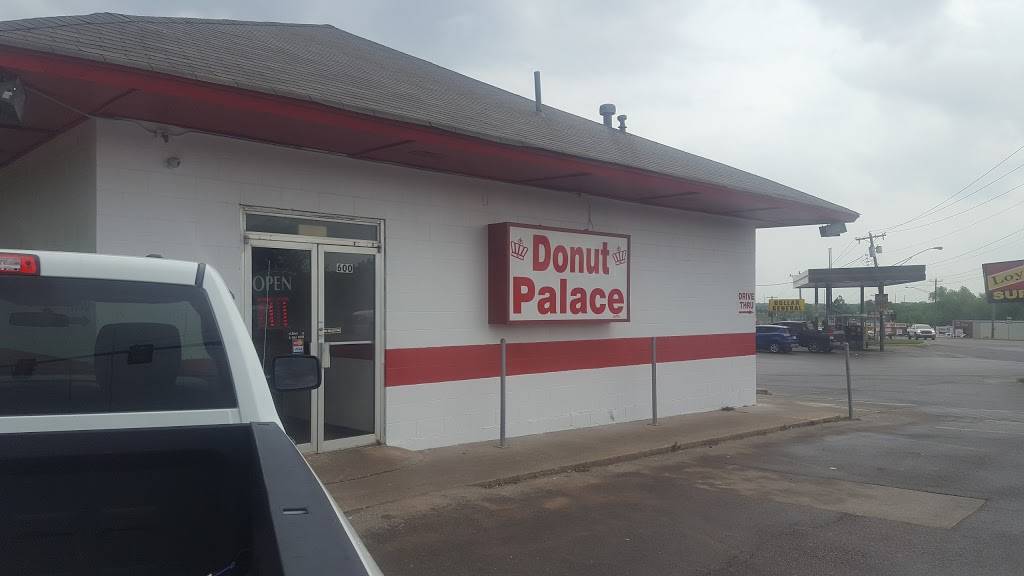 Donuts Palace | bakery | 600 N Main St, Noble, OK 73068, USA | 4058721488 OR +1 405-872-1488