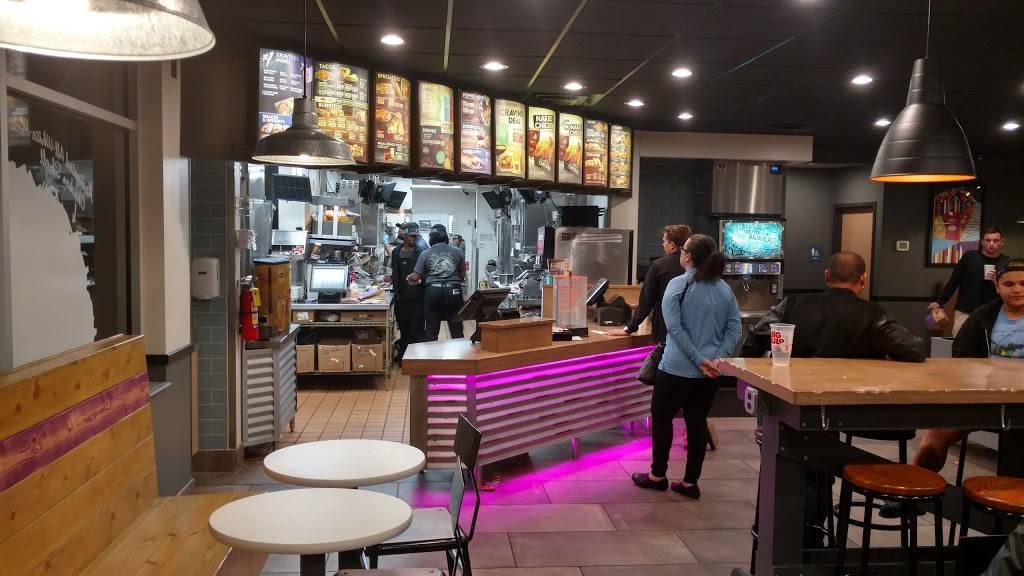 Taco Bell | meal takeaway | 4647 W Kennedy Blvd, Tampa, FL 33609, USA | 8136369100 OR +1 813-636-9100