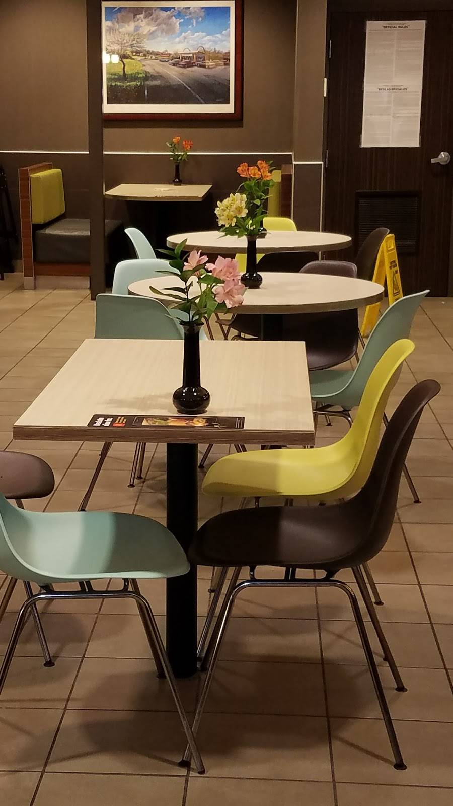 McDonalds | cafe | 7590 N Owasso Expy, Owasso, OK 74055, USA | 9182723012 OR +1 918-272-3012