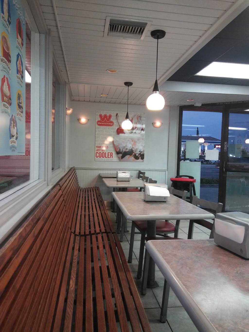 Wienerschnitzel | restaurant | 10056 Sierra Ave, Fontana, CA 92335, USA | 9094287669 OR +1 909-428-7669