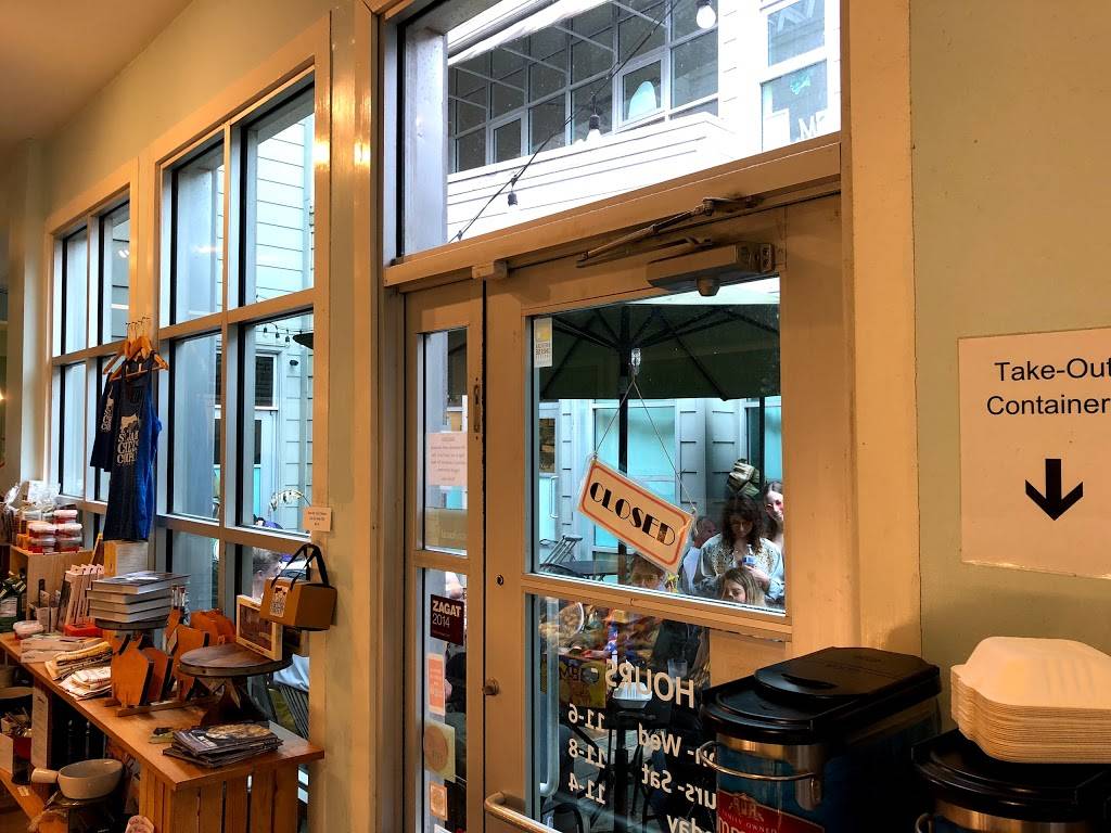 St. James Cheese Company - Uptown | restaurant | 5004 Prytania St, New Orleans, LA 70115, USA | 5048994737 OR +1 504-899-4737