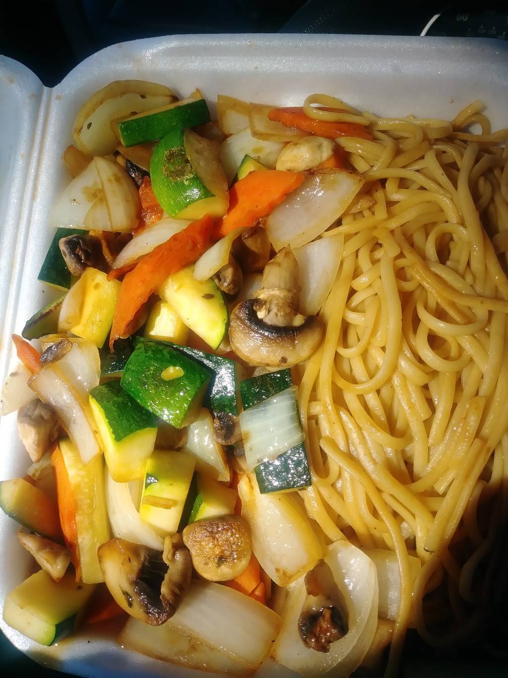 Lampu Japanese Steakhouse & Sushi Bar | restaurant | 18862 US-441 #2, Mt Dora, FL 32757, USA | 3523836119 OR +1 352-383-6119