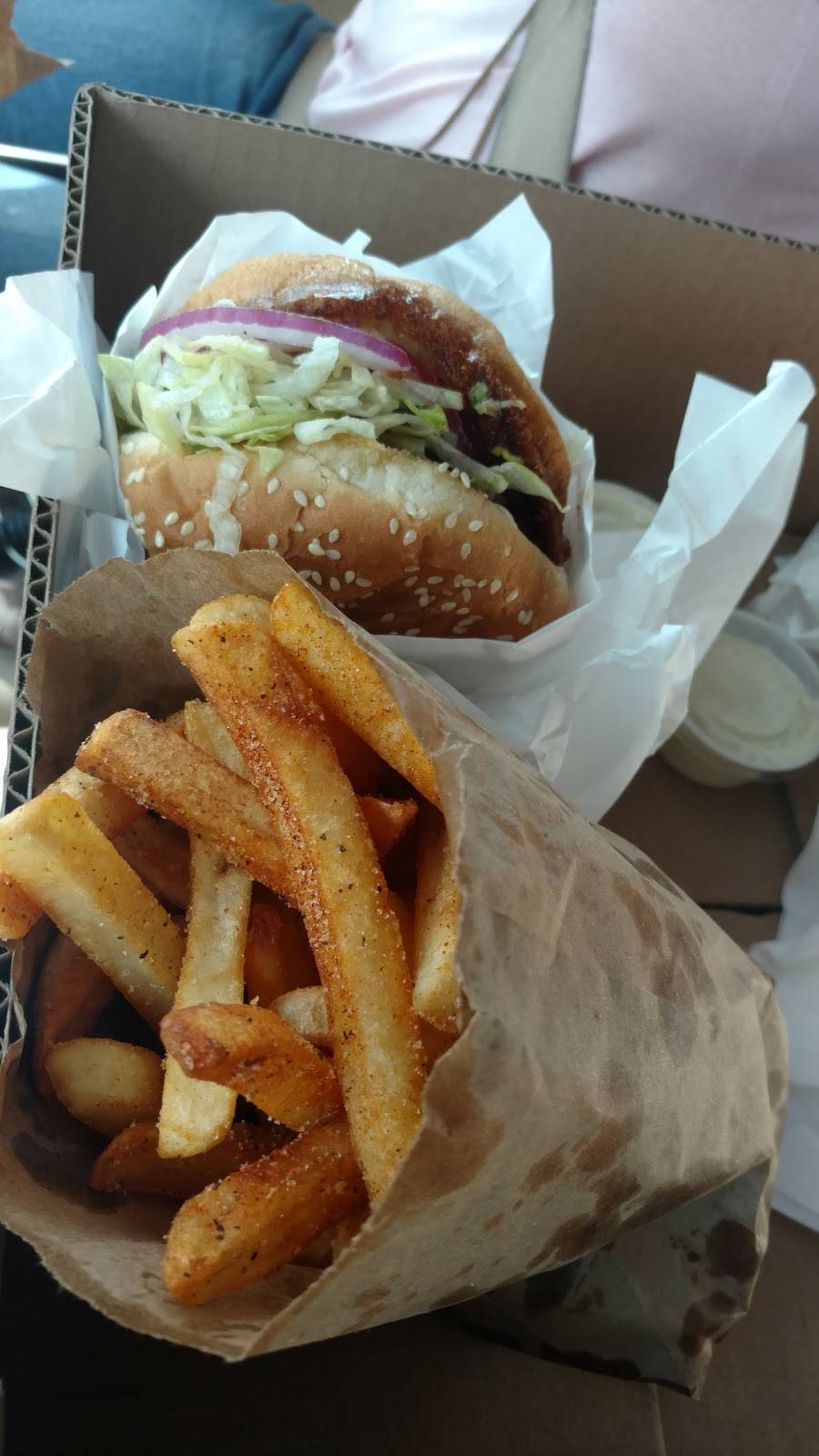 Wimpys Hamburgers | restaurant | 1417 E Tulare Ave, Tulare, CA 93274, USA | 5596882527 OR +1 559-688-2527