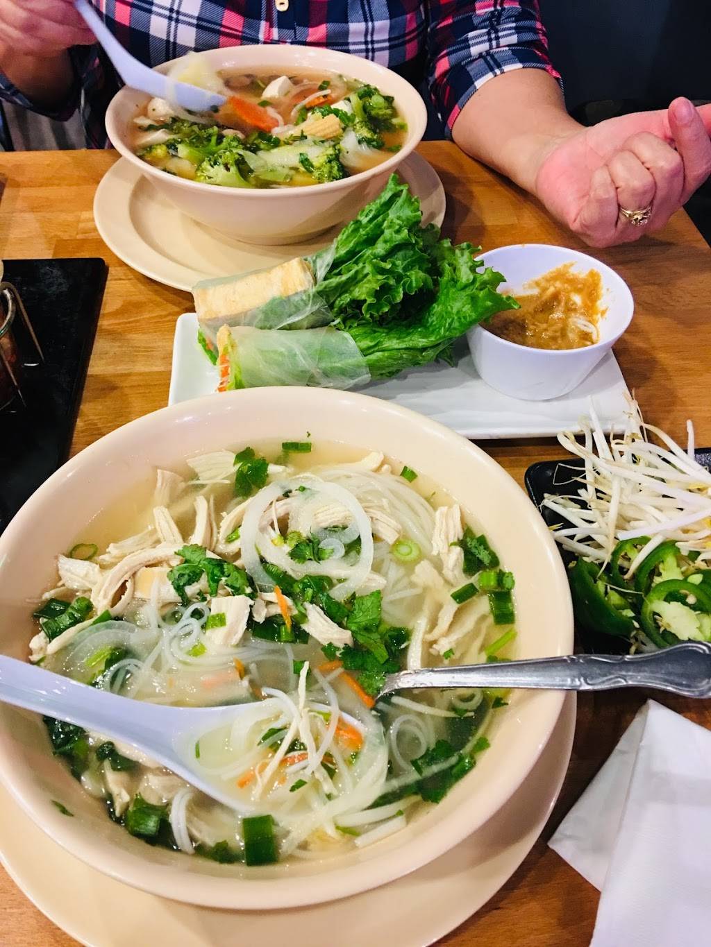 Pho 88 Restaurant | restaurant | 3615 Coffee Rd, Bakersfield, CA 93312, USA | 6615892800 OR +1 661-589-2800