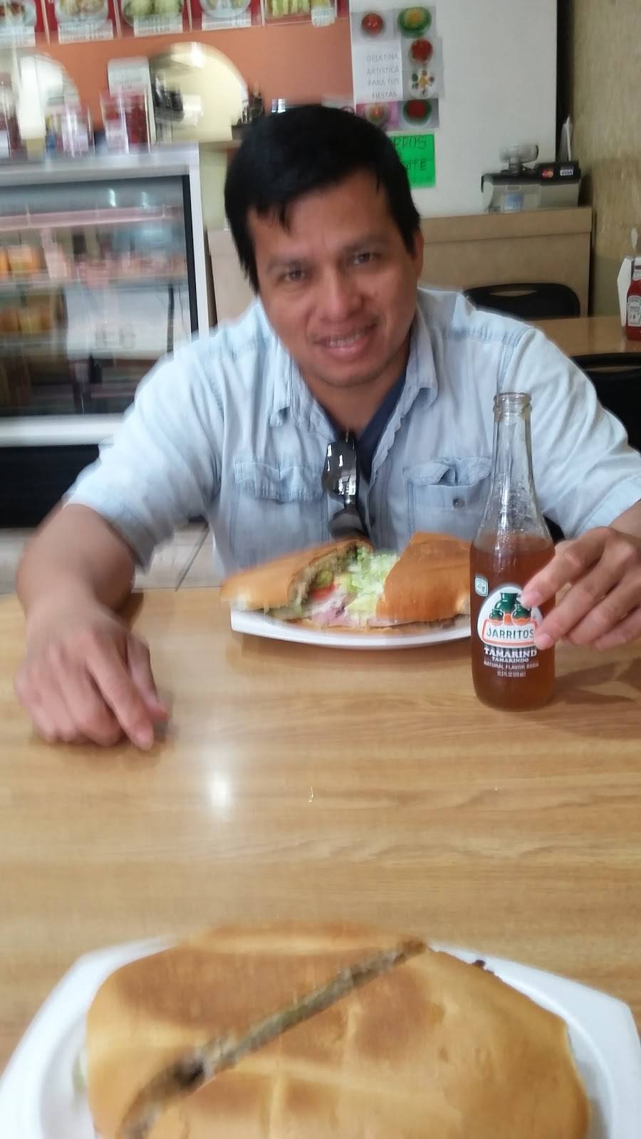 Sabor Azteca | restaurant | 8 E Diamond Ave, Gaithersburg, MD 20877, USA | 3019877272 OR +1 301-987-7272