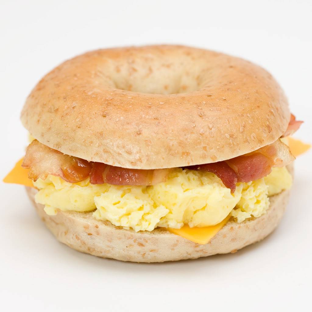 Druxys Famous Deli | restaurant | 1210 Sheppard Ave E, North York, ON M2K 1E3, Canada | 4164992229 OR +1 416-499-2229