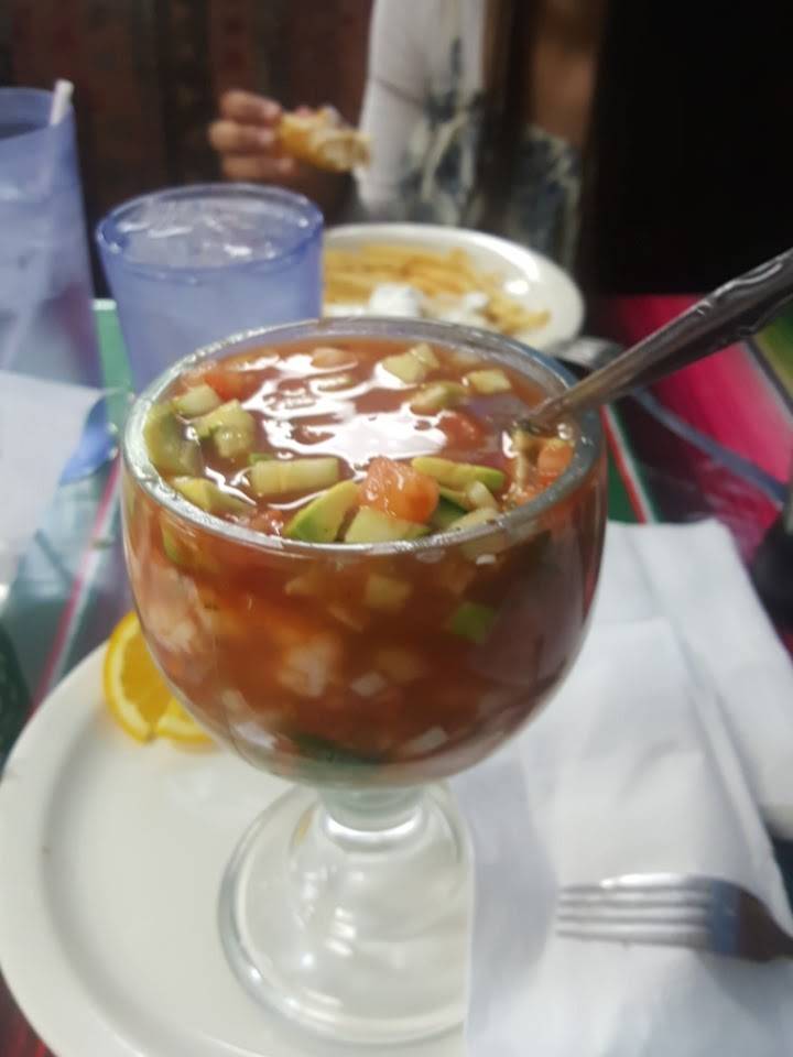 El Mundo De Mariscos | restaurant | 2936 Oceanside Blvd, Oceanside, CA 92054, USA | 7602317355 OR +1 760-231-7355