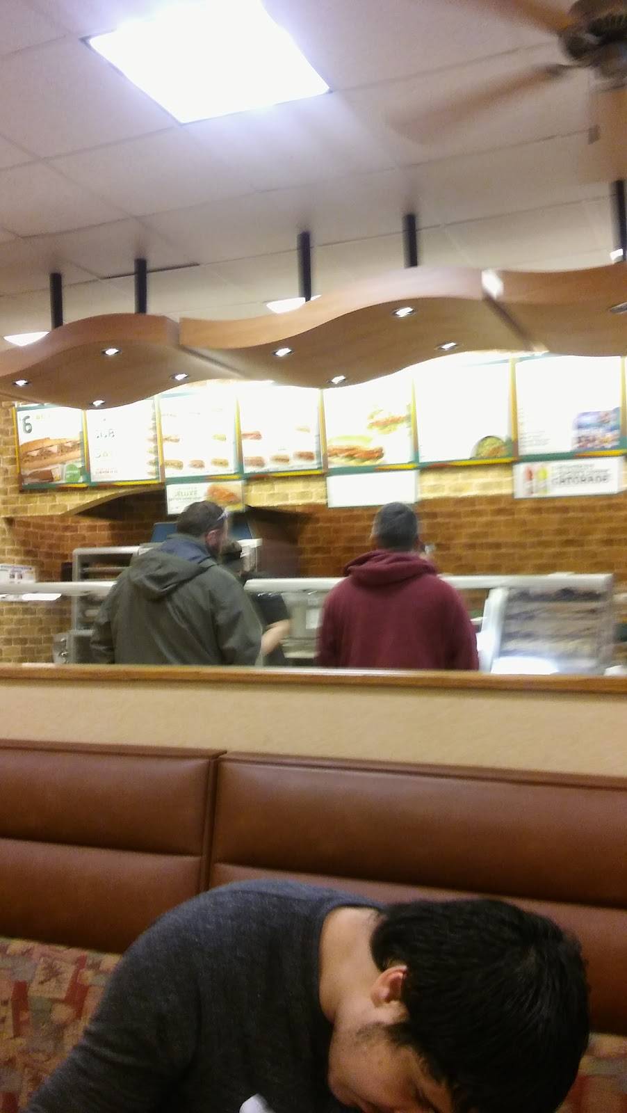 Subway | restaurant | 330-340 N Main St, York New Salem, PA 17371, USA | 7177933722 OR +1 717-793-3722