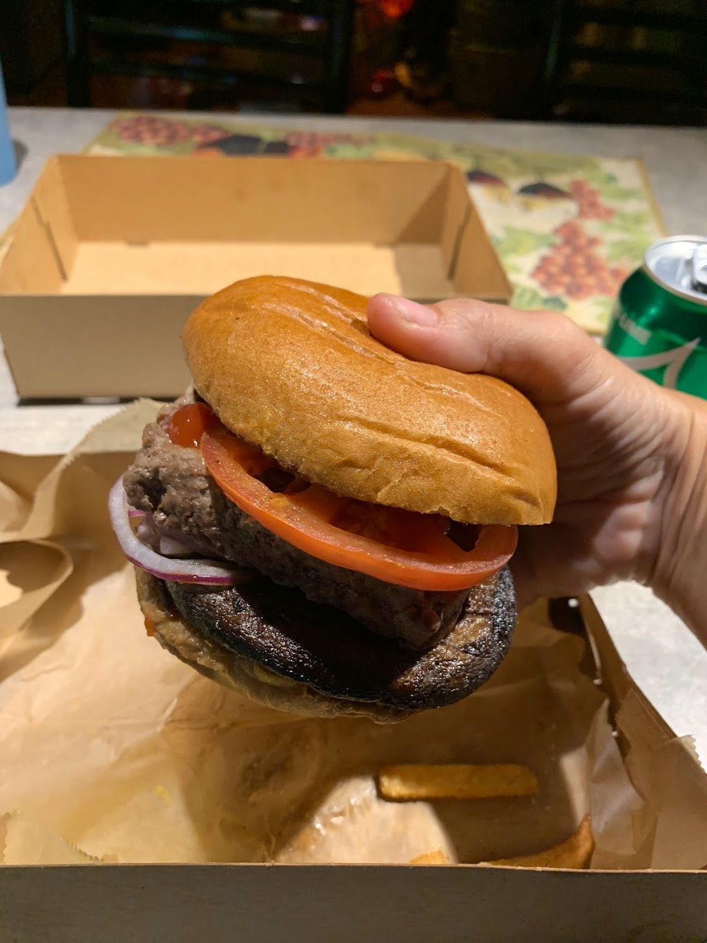 Bay Street Dawgs | restaurant | 108 Bay St, Daytona Beach, FL 32114, USA | 3864927589 OR +1 386-492-7589