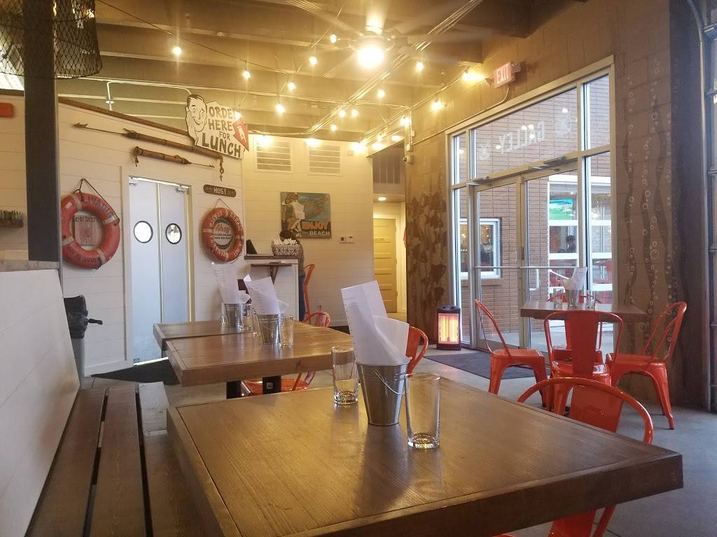 Hull and Highwater | restaurant | 324 E Main St, New Albany, IN 47150, USA | 8125902249 OR +1 812-590-2249