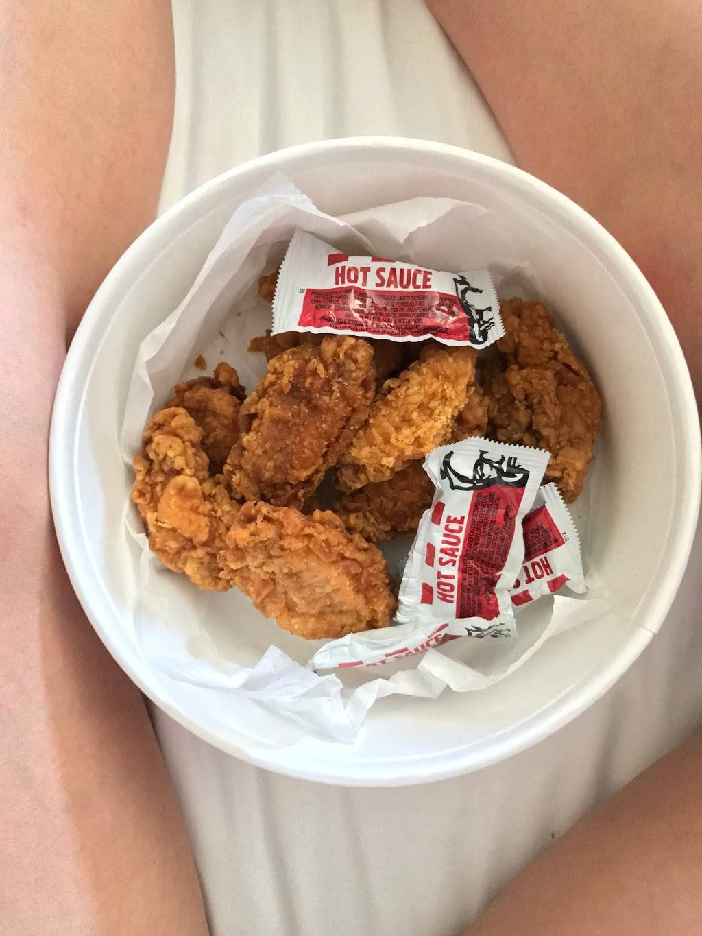 KFC | restaurant | 1404 N Kraemer Blvd, Placentia, CA 92870, USA | 7149964590 OR +1 714-996-4590