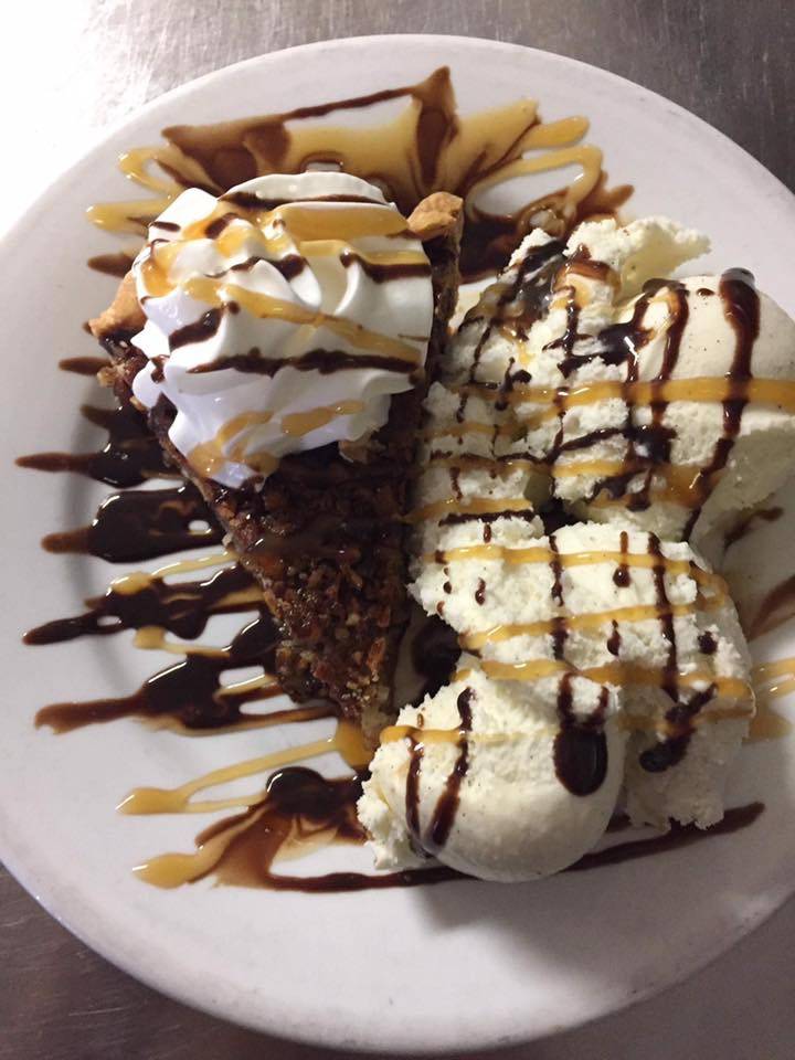 Gobblers of Gaylord | restaurant | 900 S Otsego Ave, Gaylord, MI 49735, USA | 9897329005 OR +1 989-732-9005