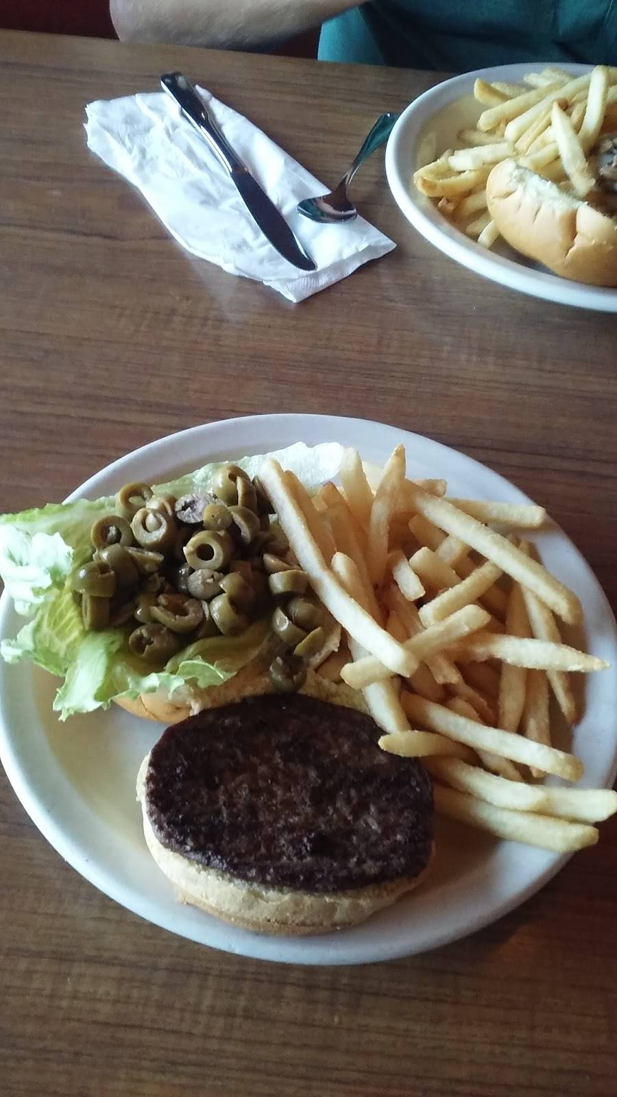 Russ Restaurant | restaurant | 3225 Henry St, Muskegon, MI 49441, USA | 2317392214 OR +1 231-739-2214