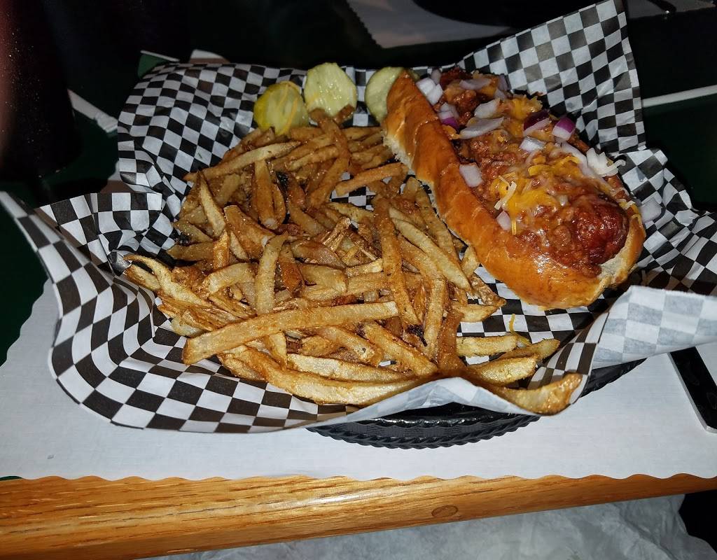 Harmons Pub | restaurant | 2329 Tuscarawas St W, Canton, OH 44708, USA | 3304532144 OR +1 330-453-2144