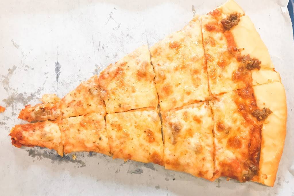 Primos Chicago Pizza | restaurant | 816 W Van Buren St, Chicago, IL 60607, USA | 3122431052 OR +1 312-243-1052