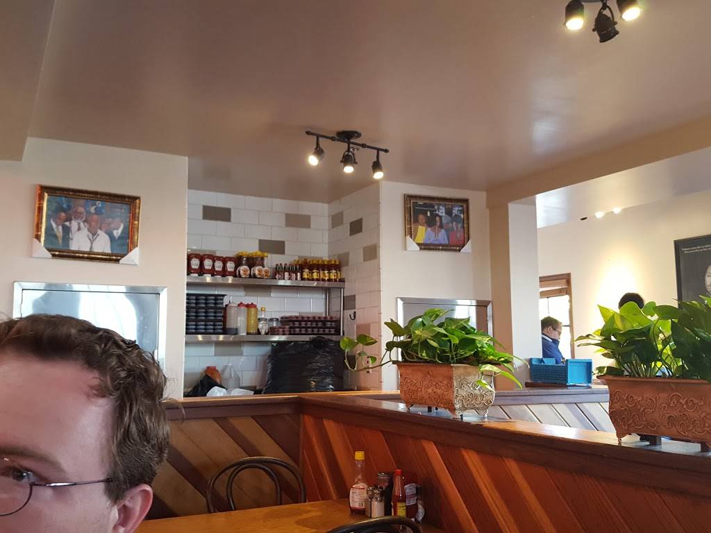 Roscoes House of Chicken and Waffles | restaurant | 2110 S Harbor Blvd, Anaheim, CA 92802, USA | 7148234130 OR +1 714-823-4130