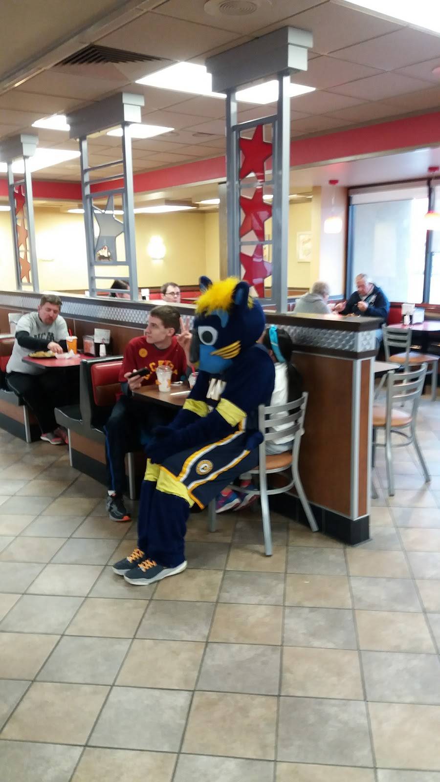 Hardees | restaurant | 1426 E 86th St, Indianapolis, IN 46240, USA | 3178430433 OR +1 317-843-0433