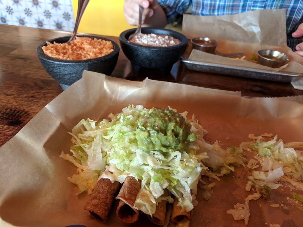 El Tianguis Rolled Taquitos | restaurant | 2810 El Cajon Blvd, San Diego, CA 92104, USA | 6196773581 OR +1 619-677-3581