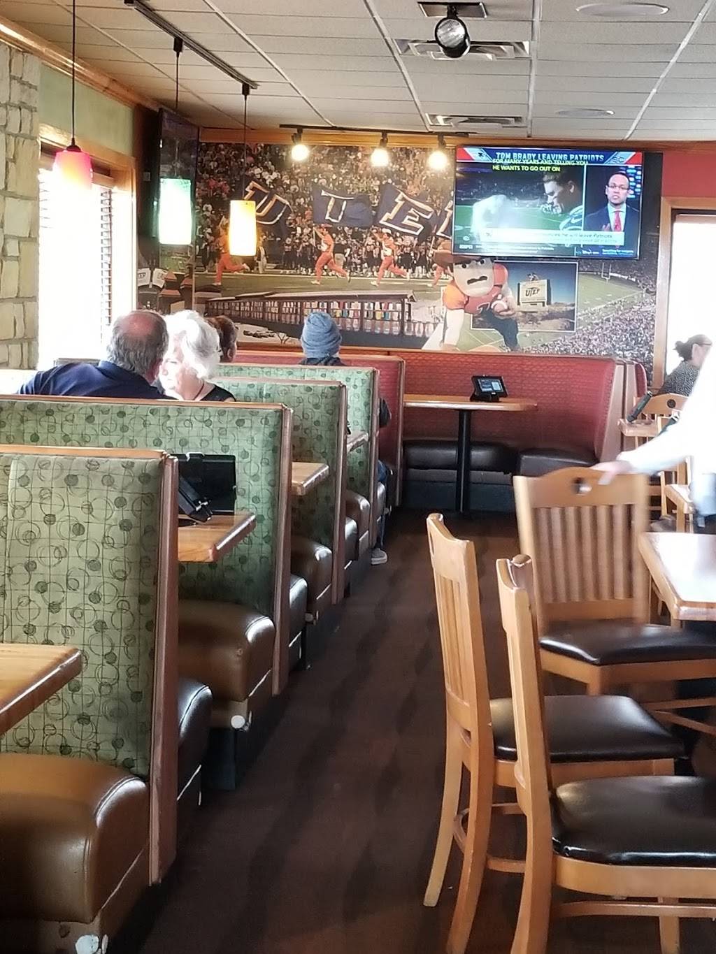 Applebees Grill + Bar | restaurant | 440 E Redd Rd, El Paso, TX 79912, USA | 9155852200 OR +1 915-585-2200