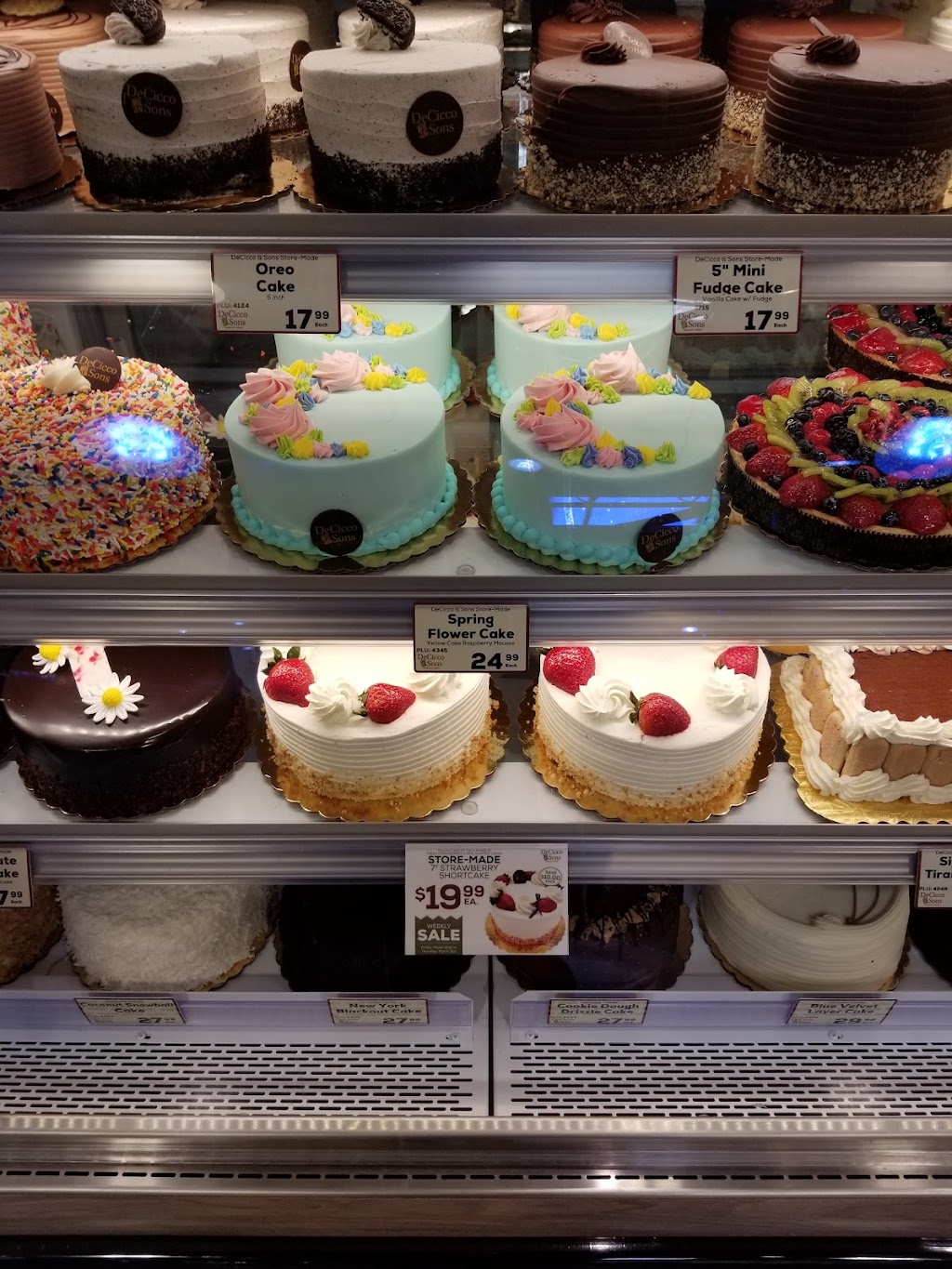 DeCicco & Sons Bedford | bakery | 422 Old Post Rd, Bedford, NY 10506, USA | 9142885800 OR +1 914-288-5800