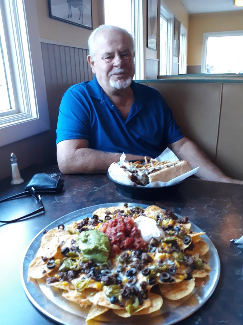 Backstrap Bar and Grill | restaurant | 133-163 ME-16, Stratton, ME 04982, USA | 2072460102 OR +1 207-246-0102