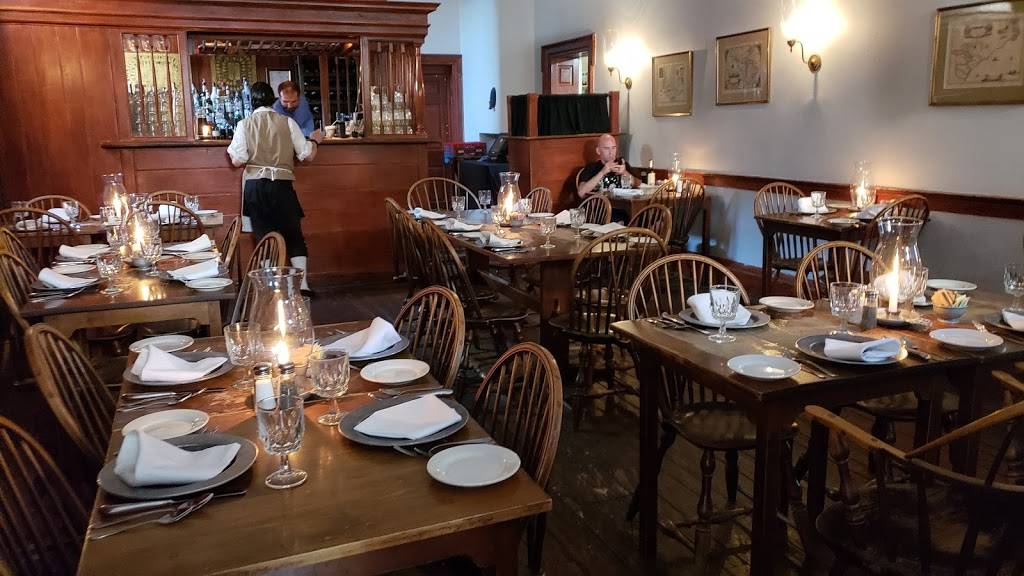 Gadsbys Tavern | restaurant | 138 N Royal St, Alexandria, VA 22314, USA | 7035481288 OR +1 703-548-1288