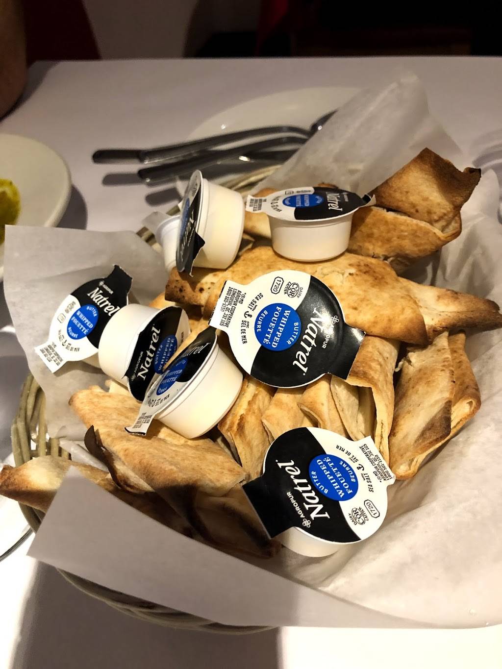 Quartier-Perse | restaurant | 4241 Boulevard Décarie, Montréal, QC H4A 3K4, Canada | 5144886367 OR +1 514-488-6367