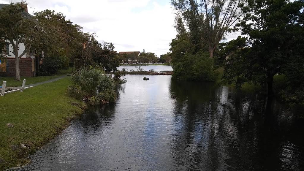 Wingstop | restaurant | 5574 W Oakland Park Blvd, Lauderhill, FL 33313, USA | 9546774000 OR +1 954-677-4000