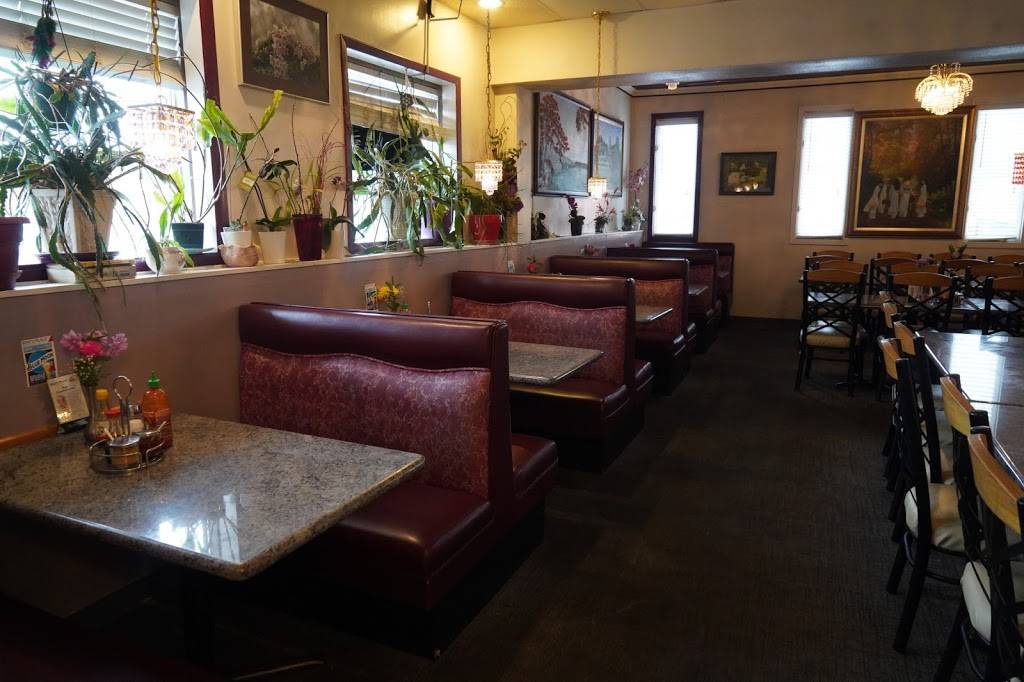 Rays Place | restaurant | 2412 Spenard Rd, Anchorage, AK 99503, USA | 9072792932 OR +1 907-279-2932