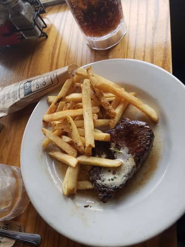 Chilis Grill & Bar | meal takeaway | 699 Cypress Gardens Blvd, Winter Haven, FL 33880, USA | 8632999555 OR +1 863-299-9555