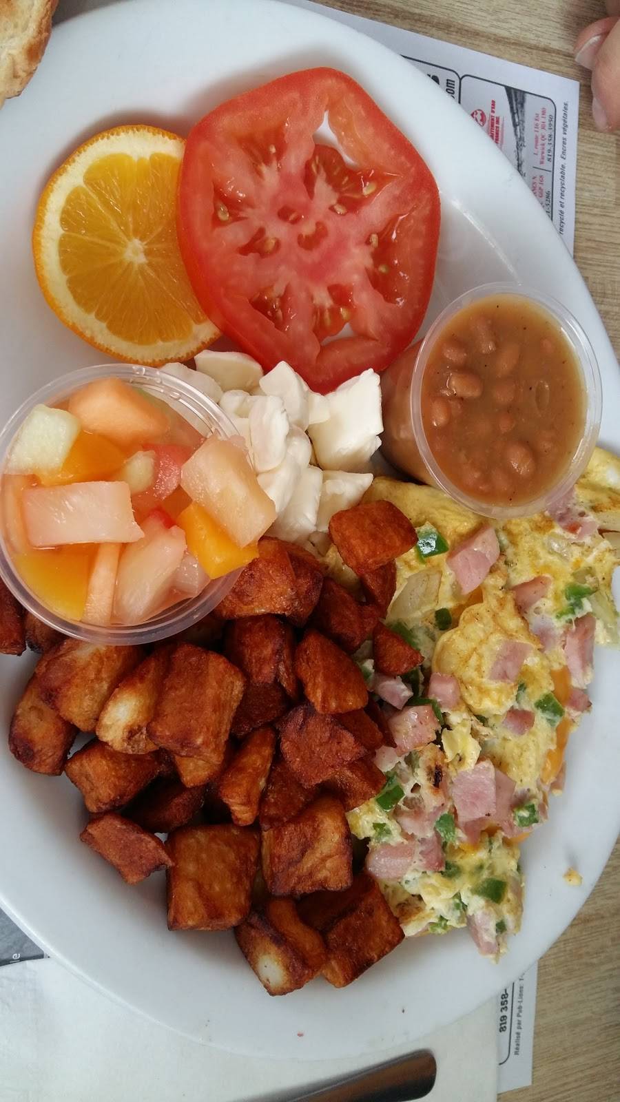 Resto Chez Lucky | restaurant | 131 Rte St-Albert, Saint-Albert, QC J0A 1E0, Canada | 8193585848 OR +1 819-358-5848