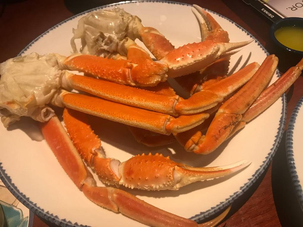 Red Lobster | restaurant | 1901 N Prospect Ave, Champaign, IL 61822, USA | 2173552577 OR +1 217-355-2577