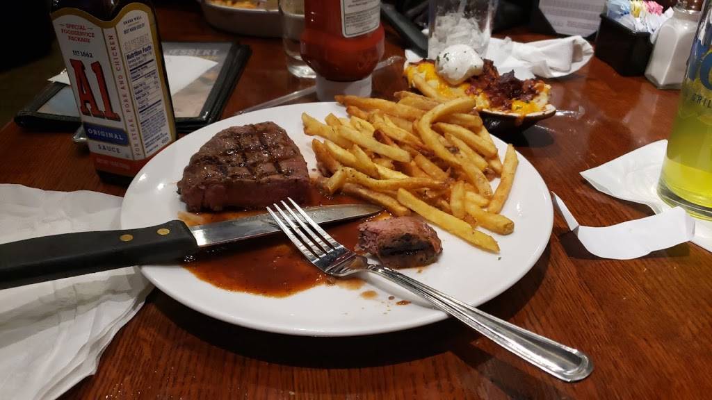 Uno Pizzeria & Grill | restaurant | 4960 Towne Centre Rd, Saginaw, MI 48604, USA | 9894017762 OR +1 989-401-7762