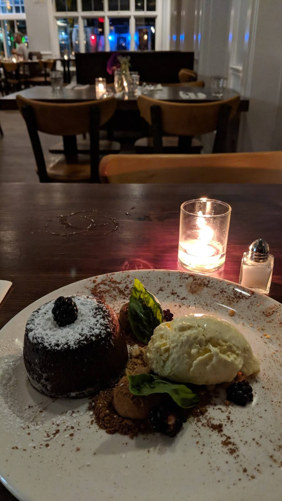 Green Hill Kitchen | restaurant | 48 Front St, Greenport, NY 11944, USA | 6314774900 OR +1 631-477-4900