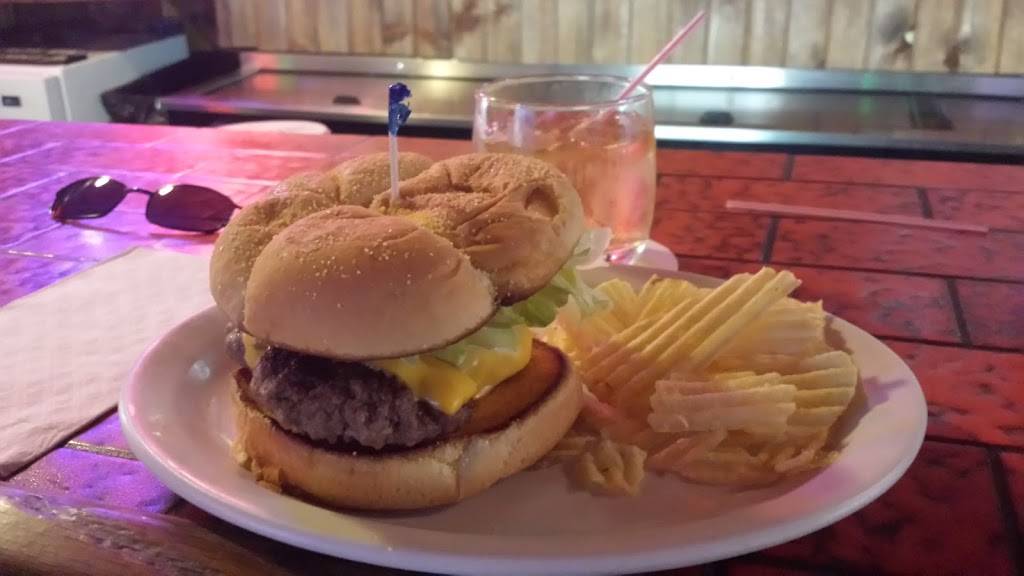 Oasis Bar & Grill | restaurant | 1811 S Burlington Dr, Muncie, IN 47302, USA | 7652828326 OR +1 765-282-8326