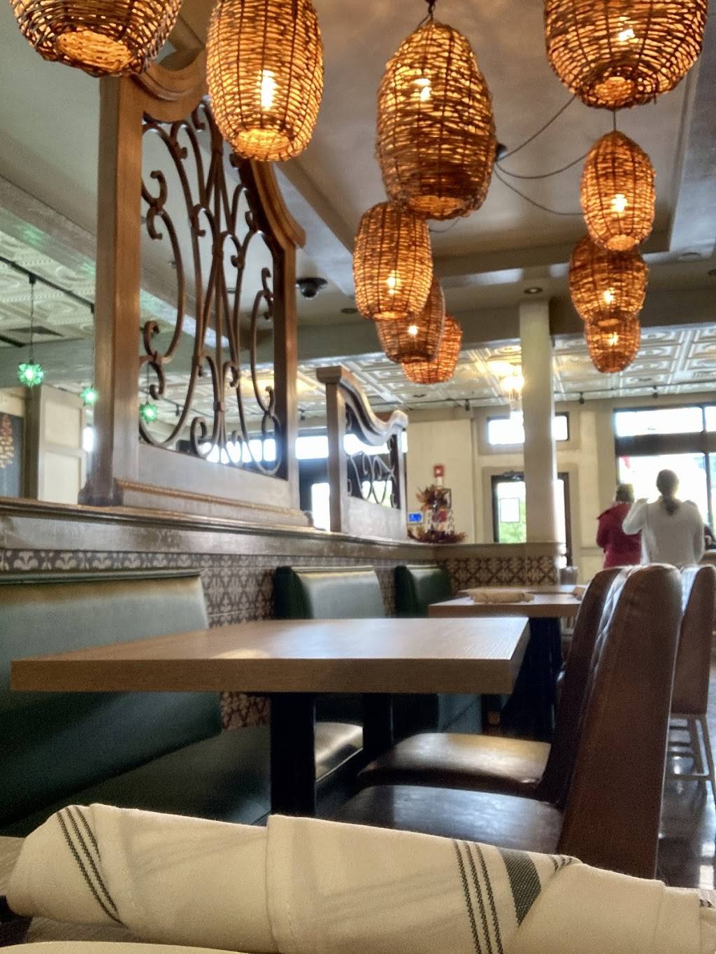 Primos Locos | restaurant | 122 S York St, Elmhurst, IL 60126, USA | 6303594677 OR +1 630-359-4677