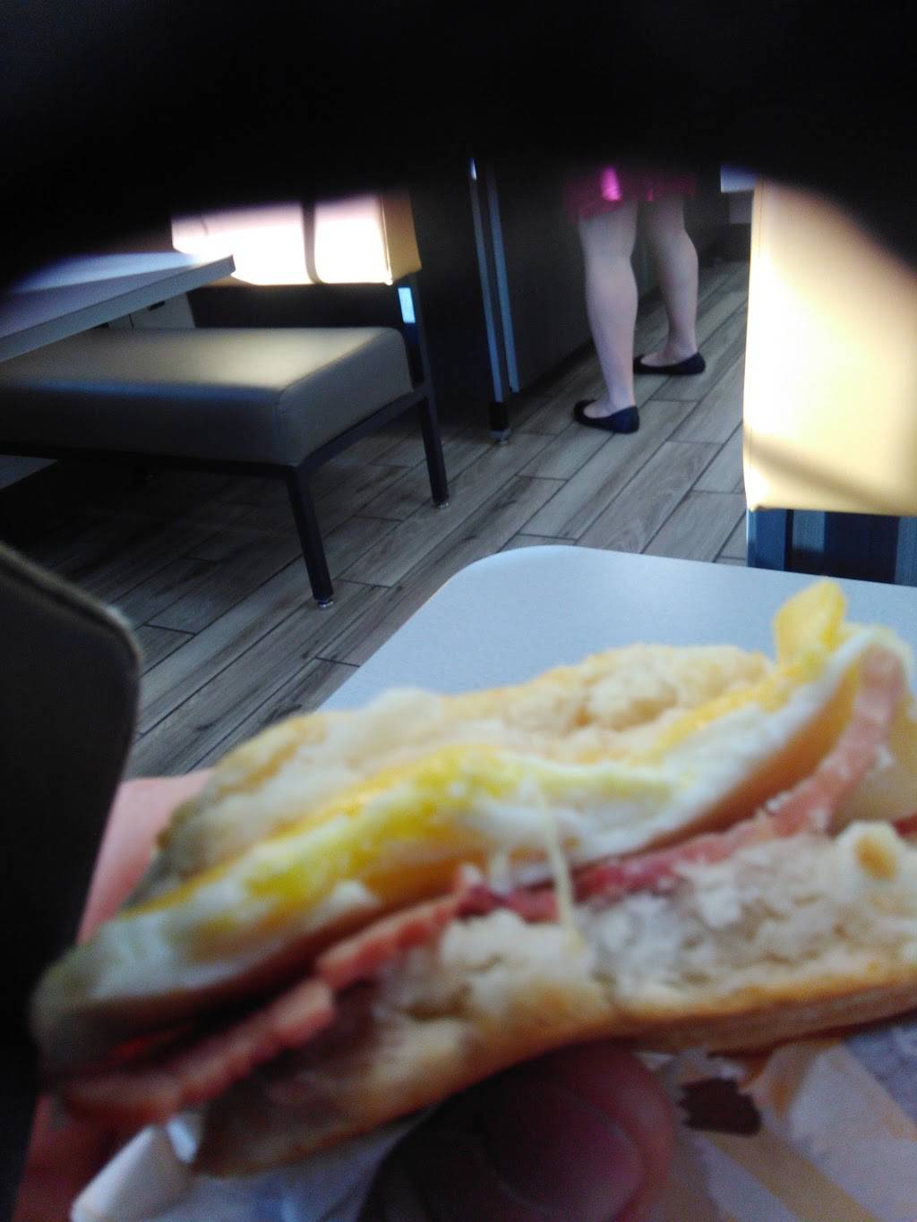 Biscuitville | cafe | 3201 Hillsborough Rd, Durham, NC 27705, USA | 9193839174 OR +1 919-383-9174