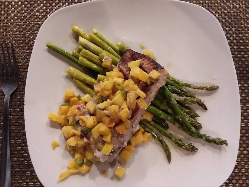 Mangos Bar & Grill | restaurant | 16430 Booker T Washington Hwy, Moneta, VA 24121, USA | 5407211632 OR +1 540-721-1632