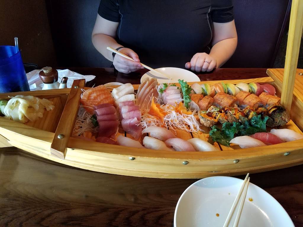 Yum Asian Fusion Cuisine and Sushi | restaurant | 18220 E 104th Ave, Commerce City, CO 80022, USA | 3038530680 OR +1 303-853-0680