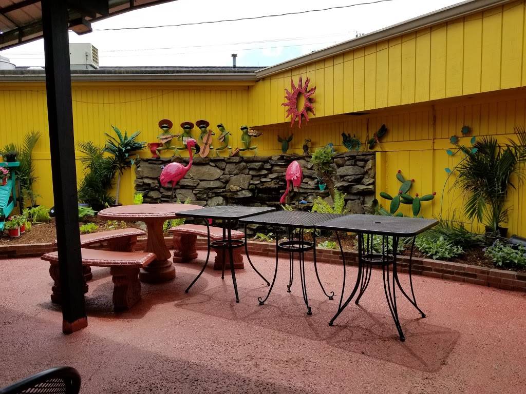 Oles Guacamoles | restaurant | 401 E State St, Black Mountain, NC 28711, USA | 8286690550 OR +1 828-669-0550