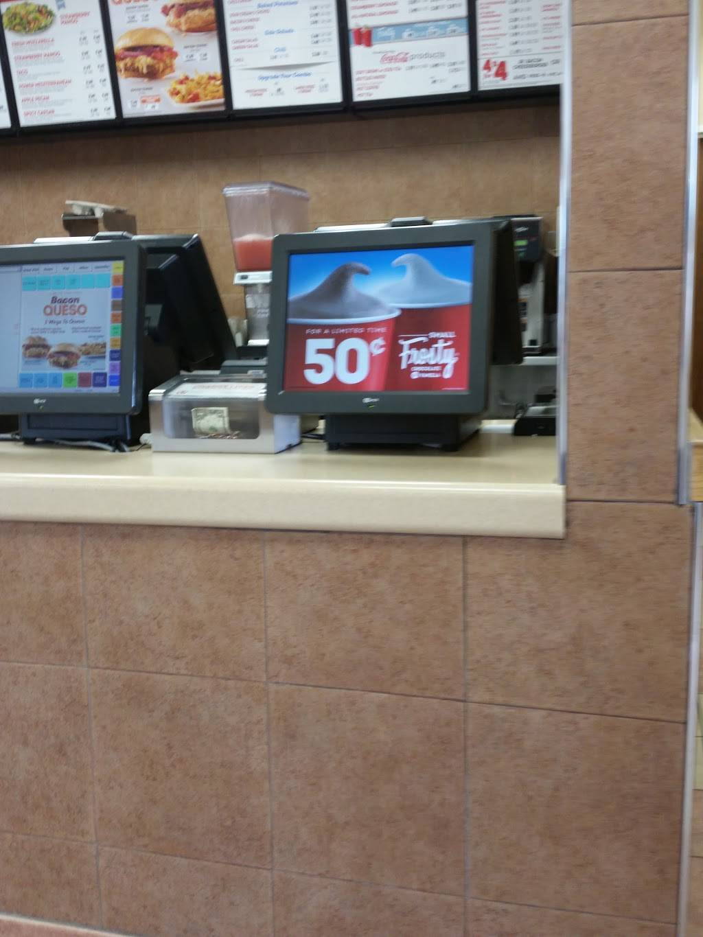 Wendys | restaurant | 3325 N Causeway Blvd, Metairie, LA 70002, USA | 5045137490 OR +1 504-513-7490