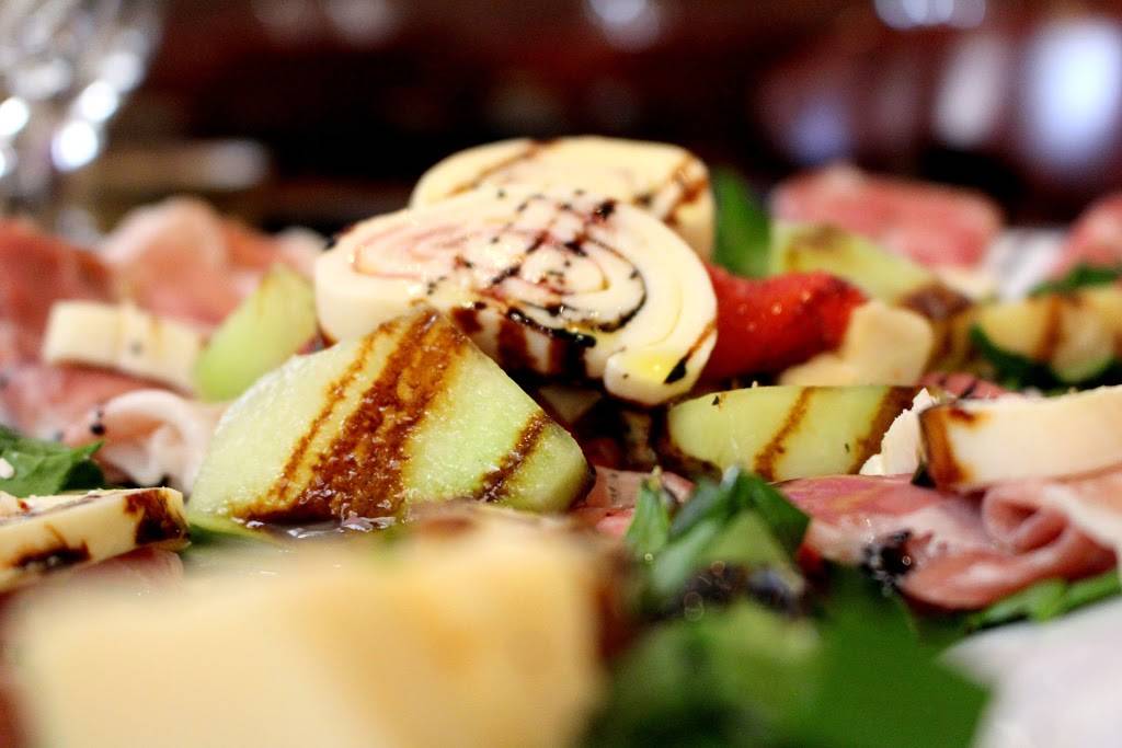 Riondos Ristorante | restaurant | 2328 Strand St, Galveston, TX 77550, USA | 4096219595 OR +1 409-621-9595