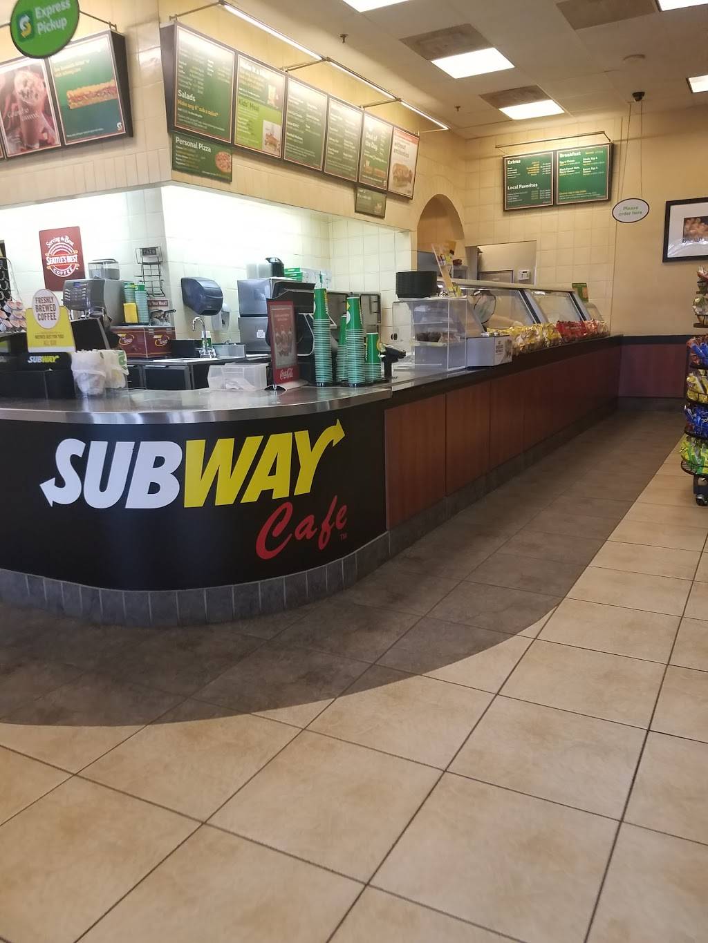 Subway | restaurant | 2421 Eisenhower Ave, Alexandria, VA 22314, USA | 5714830546 OR +1 571-483-0546