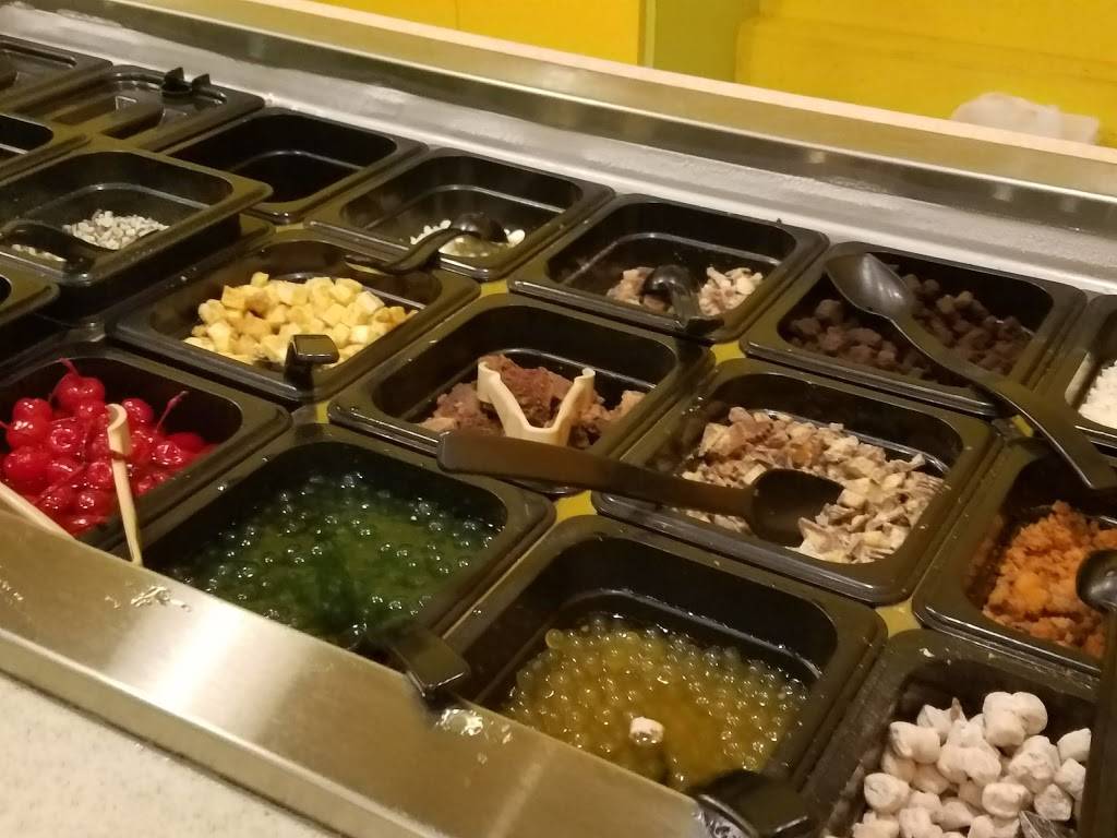 Mango Frozen Yogurt | restaurant | 1881 E Main St, Torrington, CT 06790, USA | 8606185768 OR +1 860-618-5768