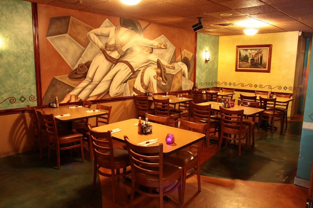 Laredos Restaurant | restaurant | 9797 W Higgins Rd, Rosemont, IL 60018, USA | 8476850673 OR +1 847-685-0673