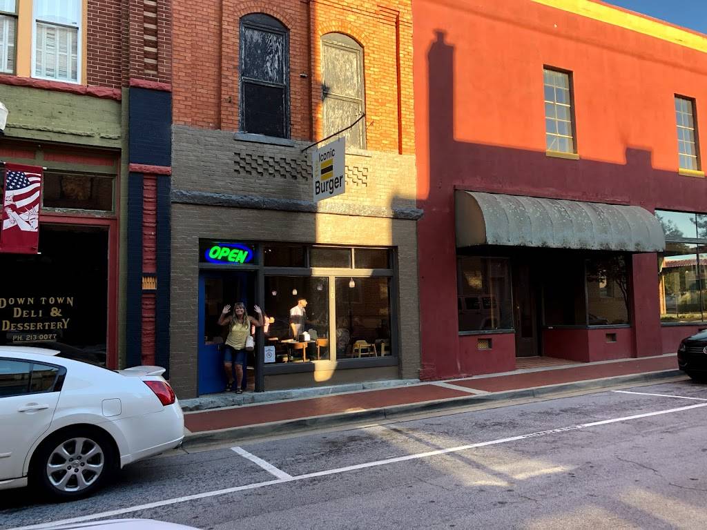 Iconic Burger | restaurant | 12 N McIntosh St, Elberton, GA 30635, USA | 7625330957 OR +1 762-533-0957