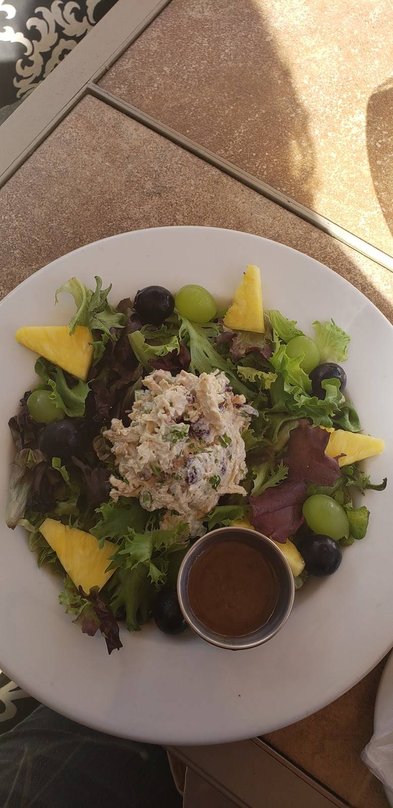 Riverhouse Inn | restaurant | 310 West Grand River Avenue, Williamston, MI 48895, USA | 5176554300 OR +1 517-655-4300