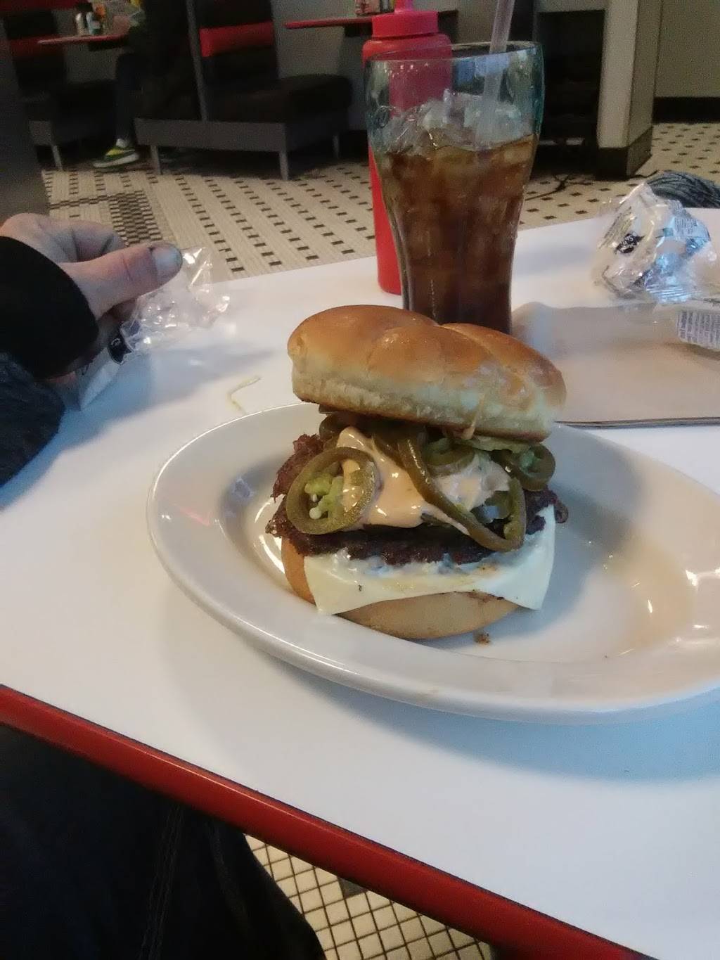 Steak n Shake | restaurant | 7960 US-31, Indianapolis, IN 46227, USA | 3178889584 OR +1 317-888-9584